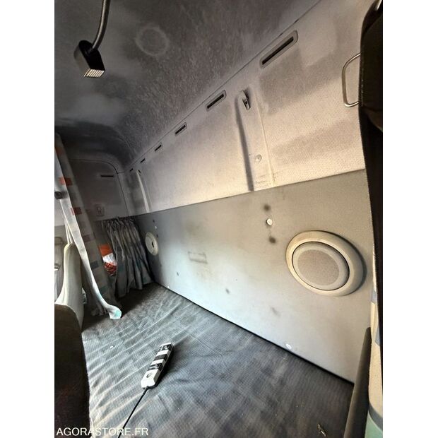 2003 Volvo FH12-47031223
