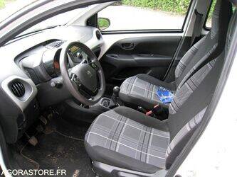 2018-peugeot-108-1450209-47031528