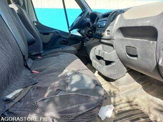 2011-renault-master-1450216-47031566