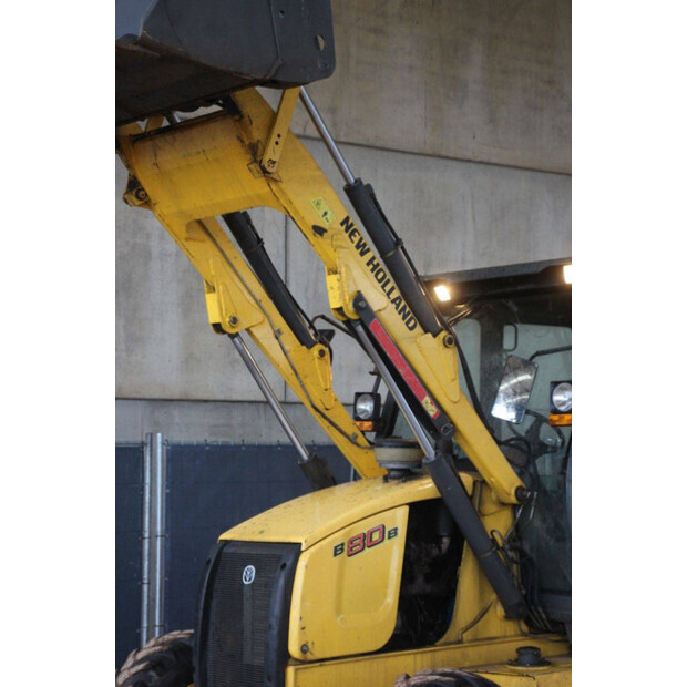 2017 New Holland B80B-47032466