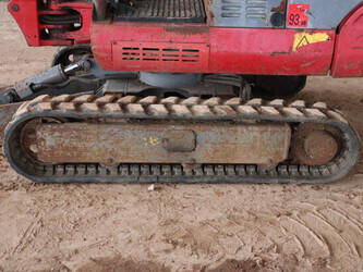 2014-takeuchi-tb219-1450782-47032798