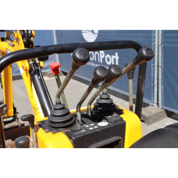 2011 JCB 8008 CTS-47034354