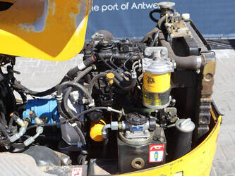2011-jcb-8008-cts-1450826-47034358