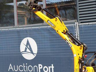 2011-jcb-8008-cts-1450826-47034365