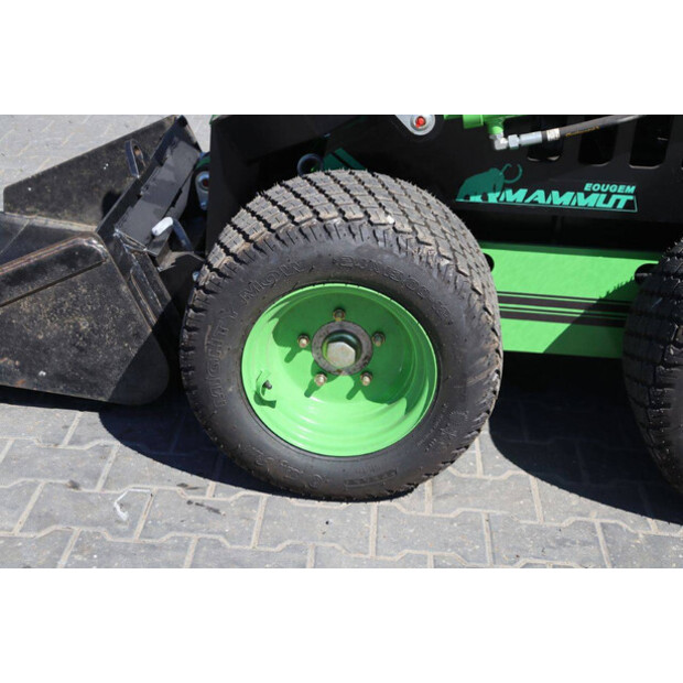 2025 ماموت SK650W-47034384