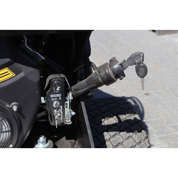 2025 ماموت SK650W-47034391