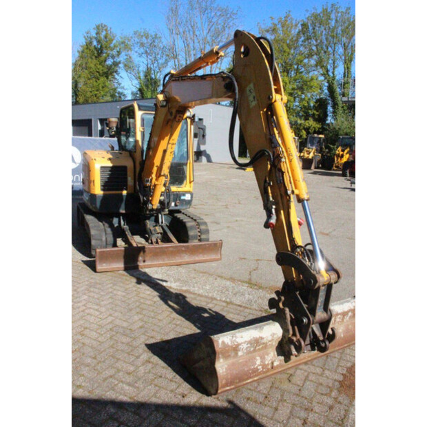 Hyundai ROBEX 60CR-9-47034601