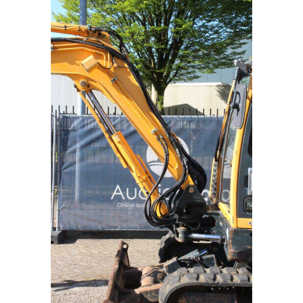 Hyundai ROBEX 60CR-9-47034607
