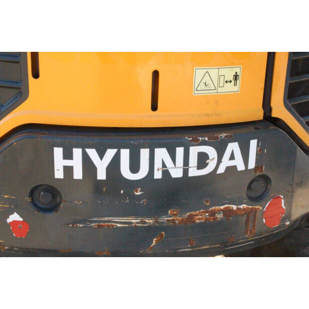 Hyundai ROBEX 60CR-9-47034617