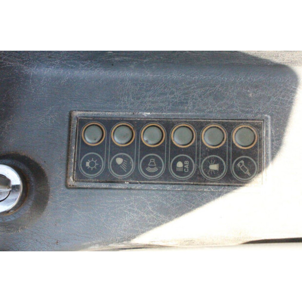 Hyundai ROBEX 60CR-9-47034630