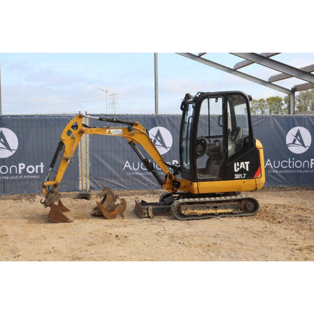 2017 Caterpillar 301.7D-47034738