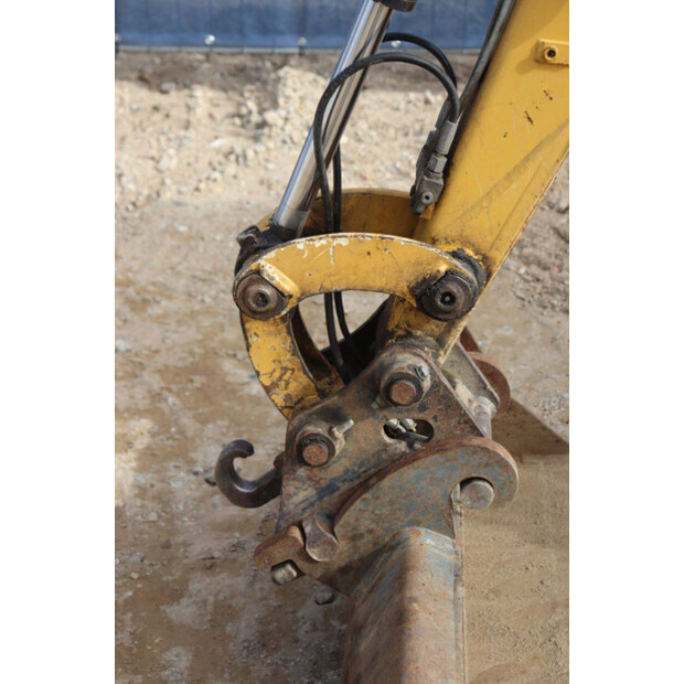 2017 Caterpillar 301.7D-47034751