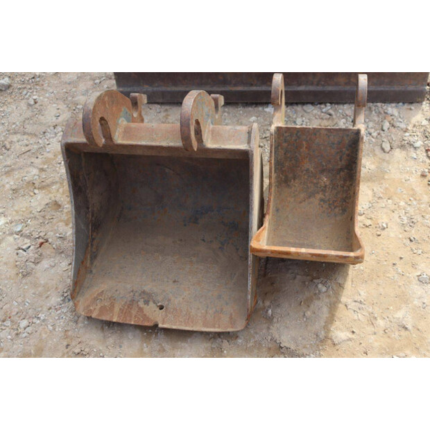 2017 Caterpillar 301.7D-47034756