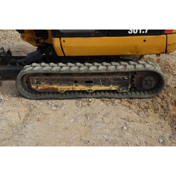 2017 Caterpillar 301.7D-47034760