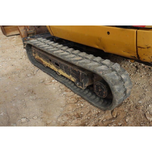 2017 Caterpillar 301.7D-47034762