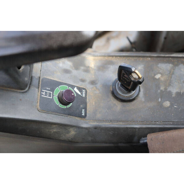 2017 Caterpillar 301.7D-47034774