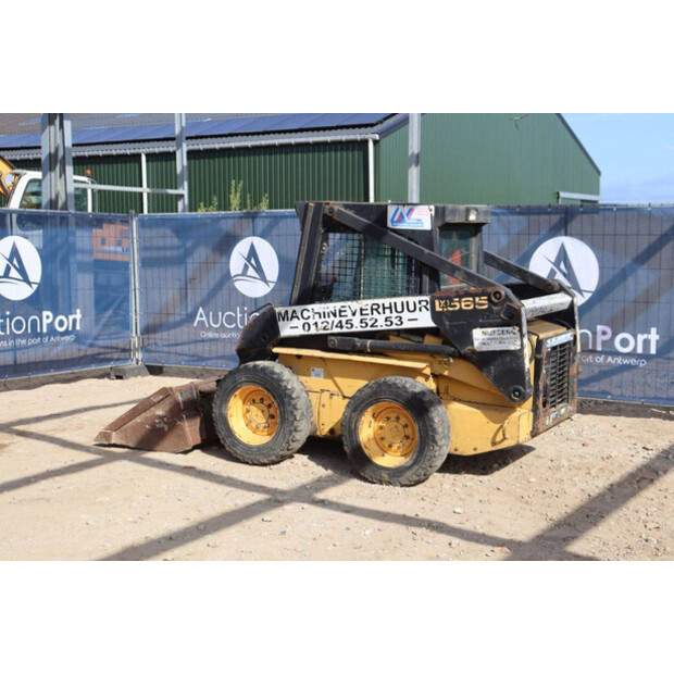 2011 New Holland LX565-47034827
