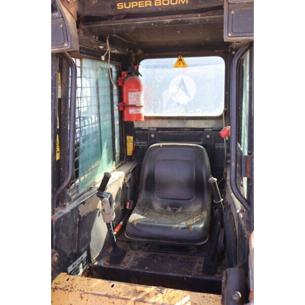 2011 New Holland LX565-47034841