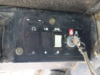 2011-new-holland-lx565-47034847
