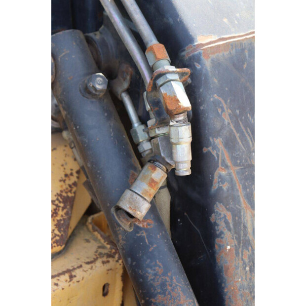 2011 New Holland LX565-47034850
