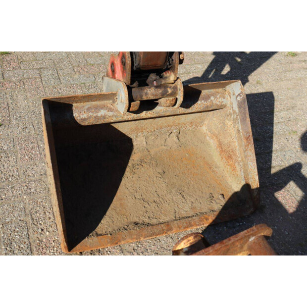 TAKEUCHI TB025-47034893