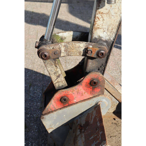 TAKEUCHI TB025-47034894