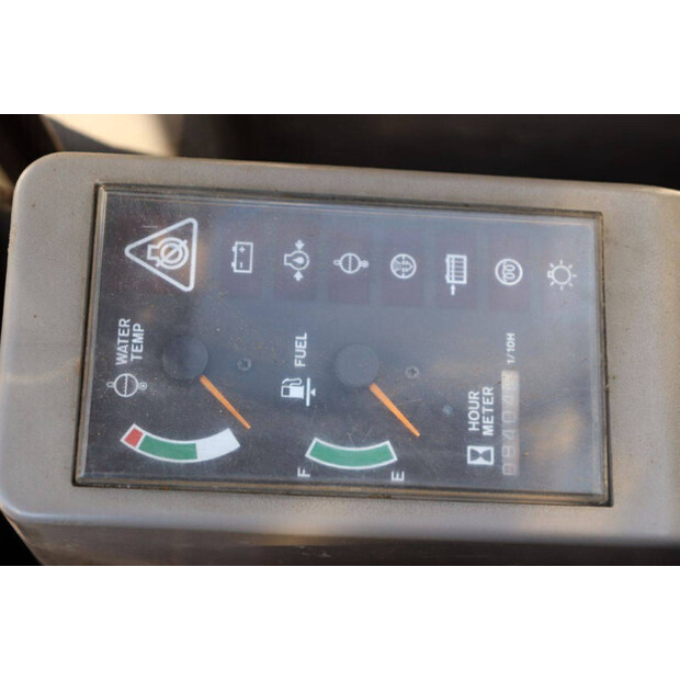 TAKEUCHI TB025-47034912