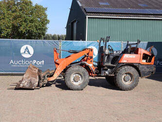 Image for WHEEL LOADERS 2016 KUBOTA R065