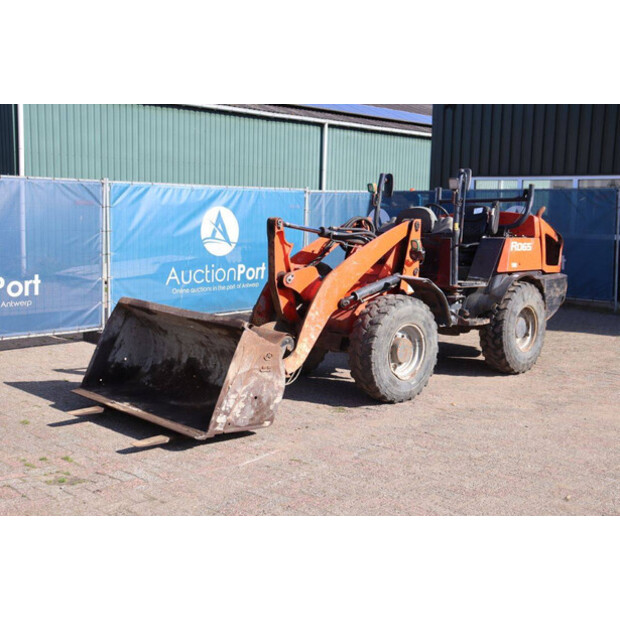 2016 KUBOTA R065-47035241