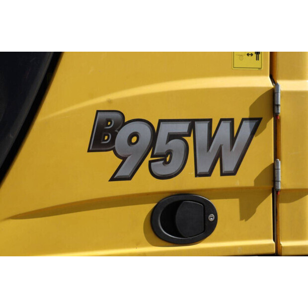 2021 YANMAR B95W-47035637