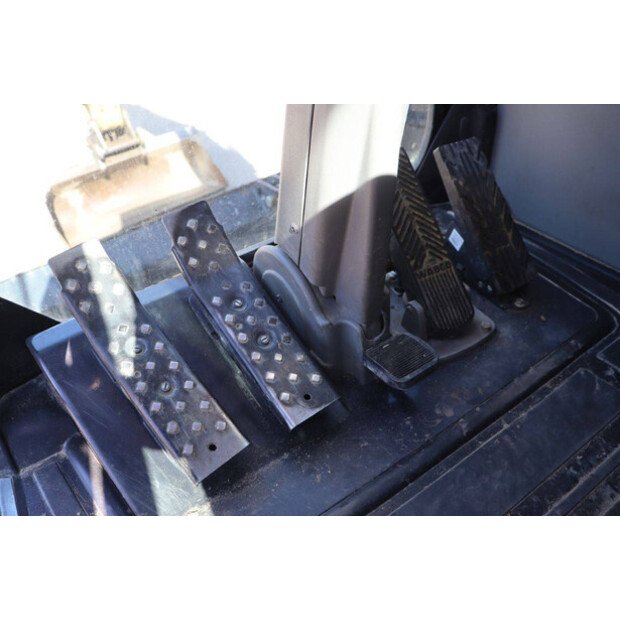 2021 YANMAR B95W-47035646