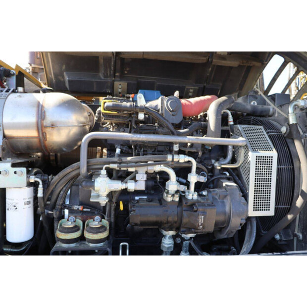 2021 YANMAR B95W-47035653