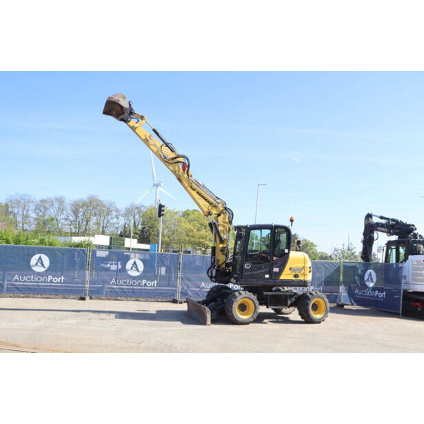 2021 YANMAR B95W-47035656