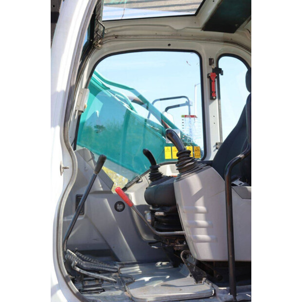 2001 KOBELCO SK250LC-6-47035680