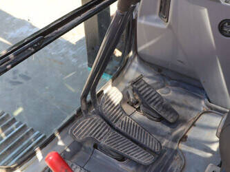 2001-kobelco-sk250lc-6-47035682