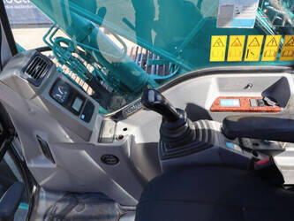 2001-kobelco-sk250lc-6-47035683