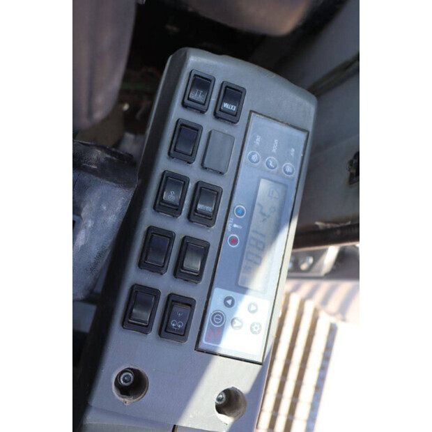 2001 KOBELCO SK250LC-6-47035690