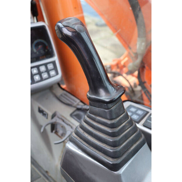 2010 دووسان DX190W-47036136