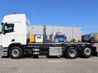 2017-scania-r450-1450910-47037081