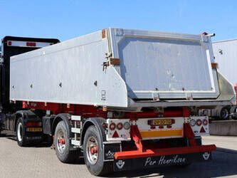 2017-hk-tipper-s38b-47037157