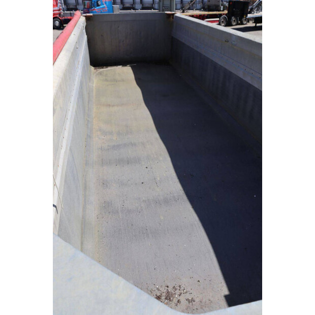 2017 HK Tipper S38B-47037187