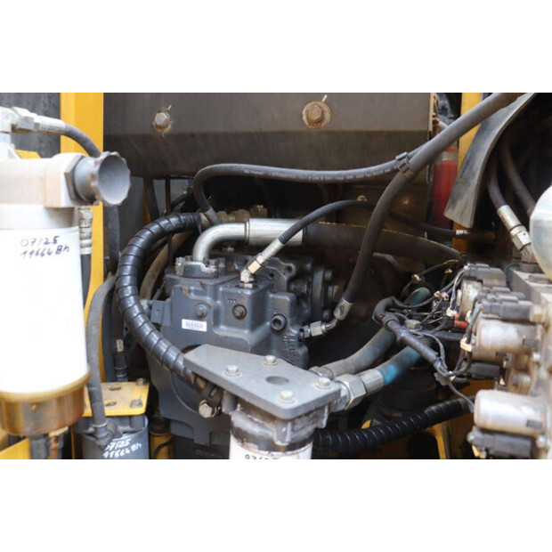 2011 Komatsu PW148-47037666