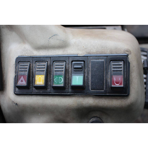 2001 احلامن AZ85-47038034