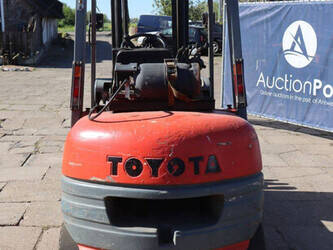 1998-toyota-02-6fgf30-1450958-47038558