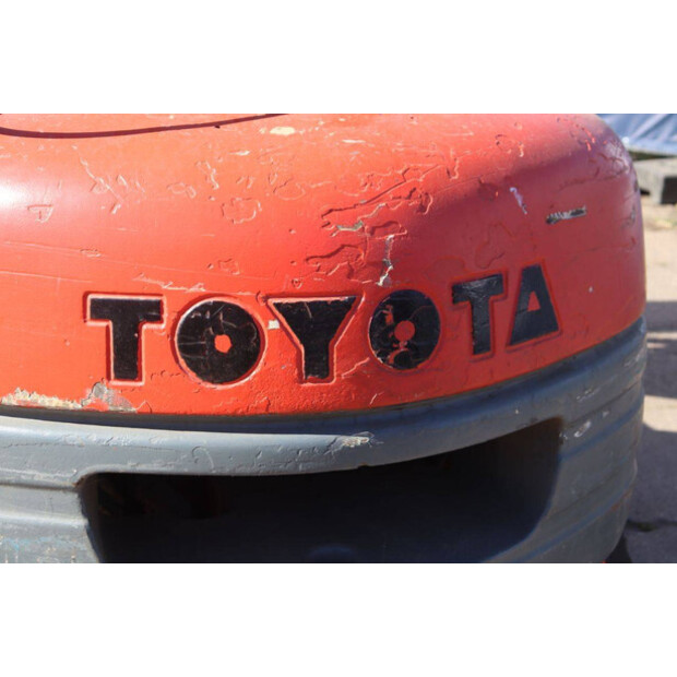 1998 Toyota 02-6FGF30-47038571