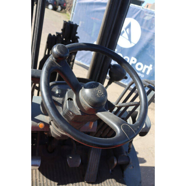 1998 Toyota 02-6FGF30-47038578