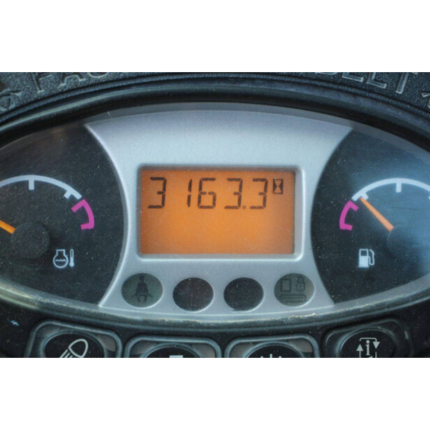 2018 بوبكات E26-47038624