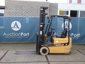 Image de CHARIOTS ÉLÉVATEURS 2004 Caterpillar EP15KRT