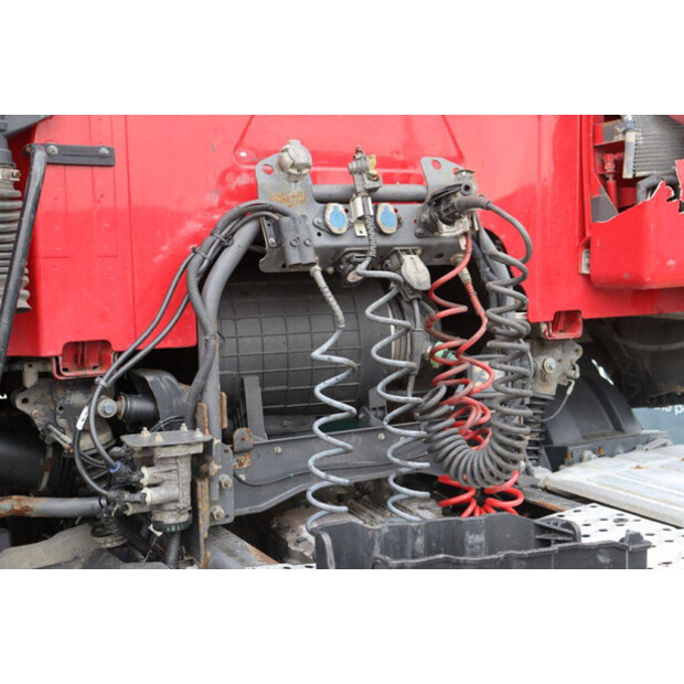 2015 فولفو FM-47040488