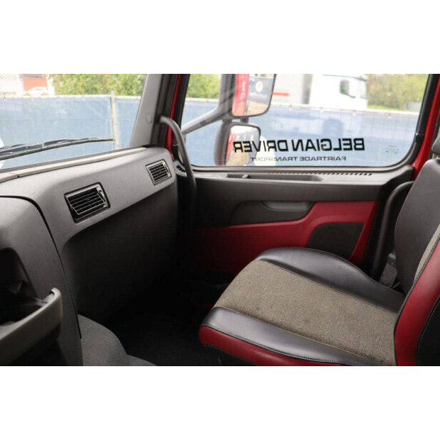 2015 فولفو FM-47040505